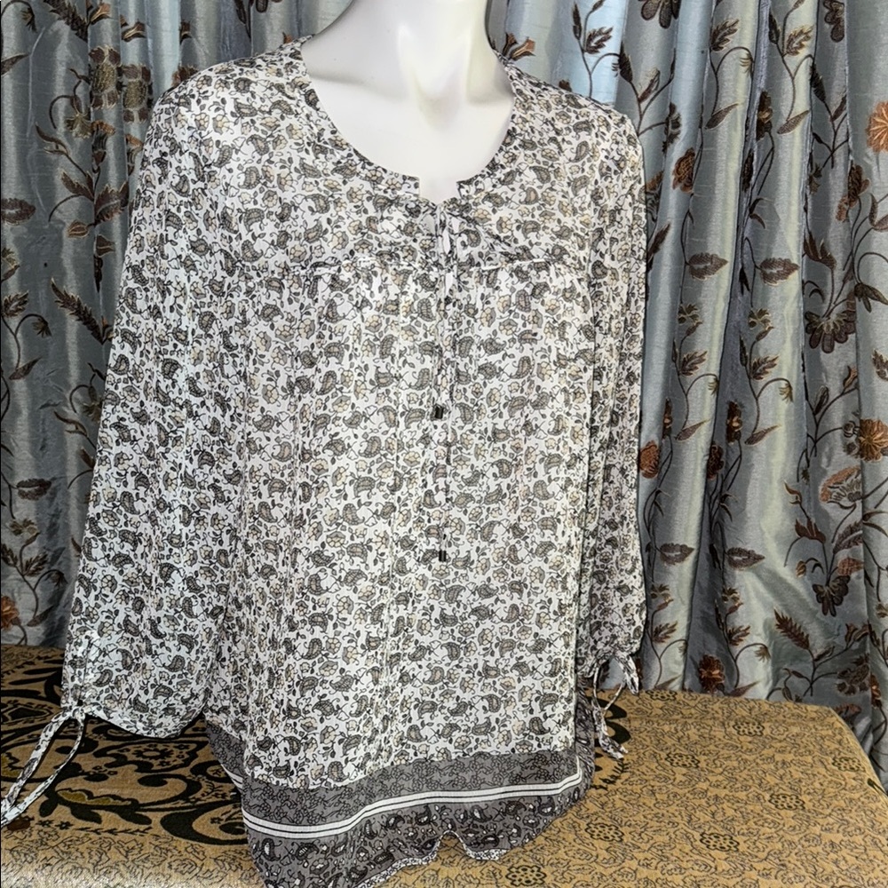 St. John's Bay Black and White 3/4 Sleeve Relaxed Blouse
